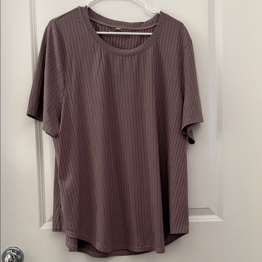 Women’s 3XL, dark blush short sleeve rib‎ T-shirt.